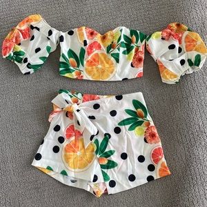 Polka dot citrus skort set!